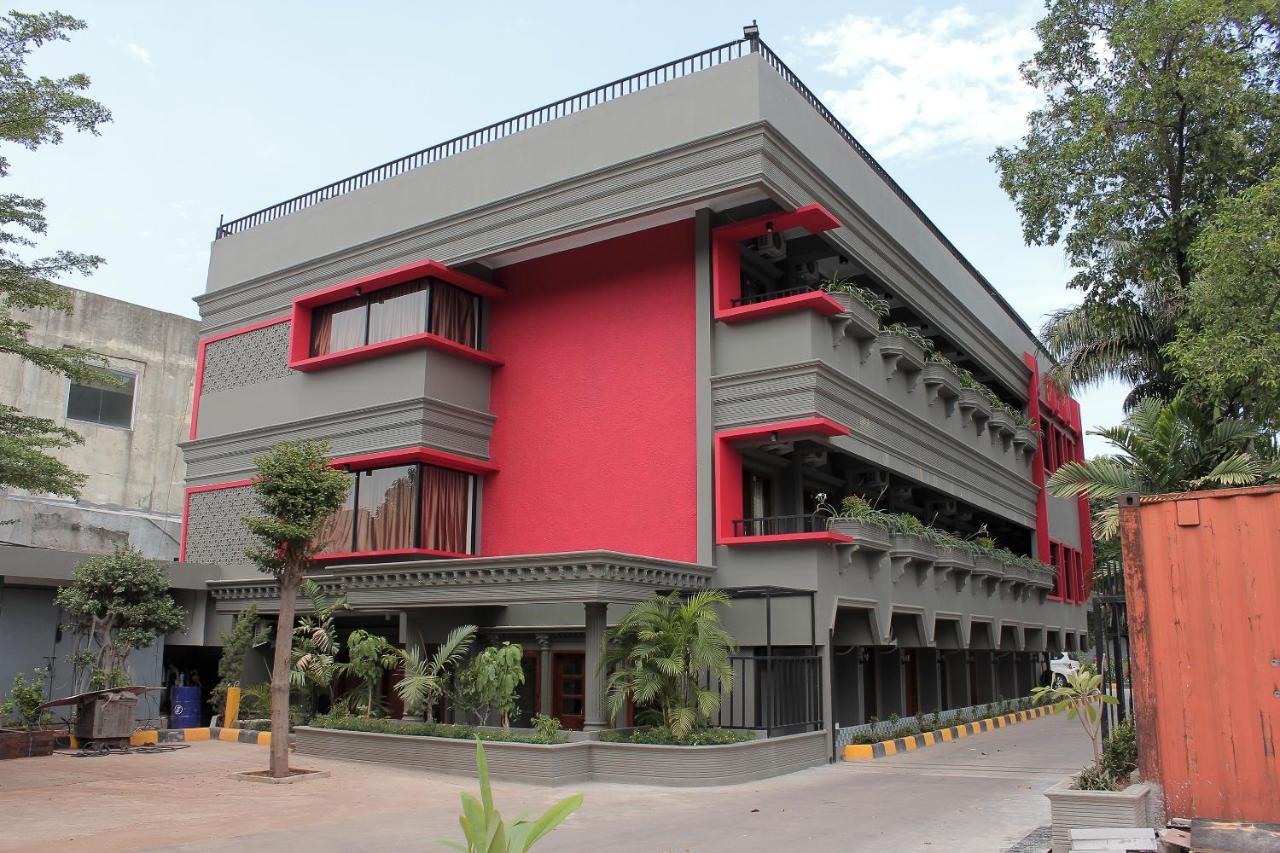 Hotel Oyo 222 M@Jayakarta Esterno foto