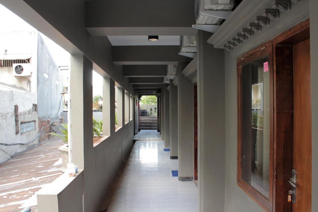 Hotel Oyo 222 M@Jayakarta Esterno foto